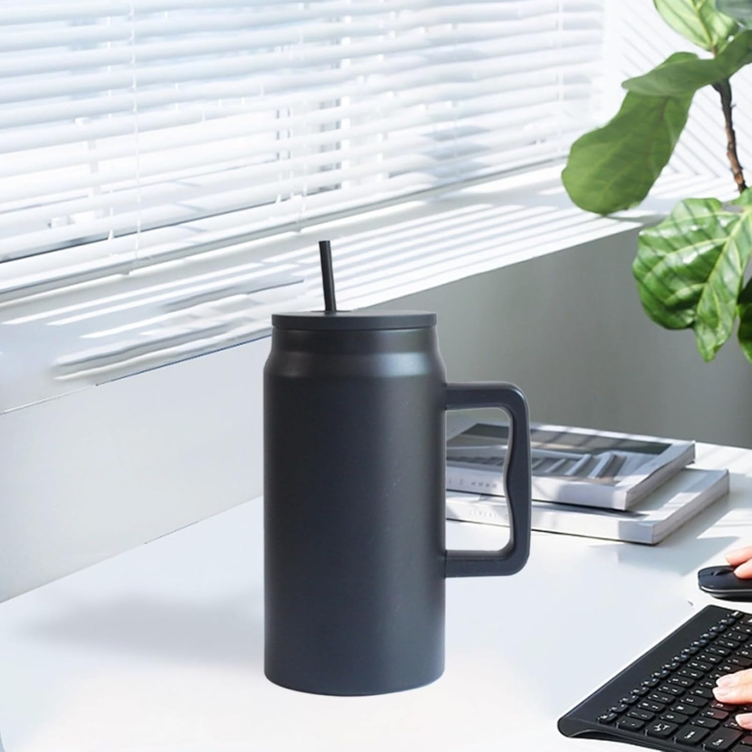 1500 ml Stainless Steel Large Travel Tumbler with Handle and Leak proof Lid & Straw (only black) - Image 8