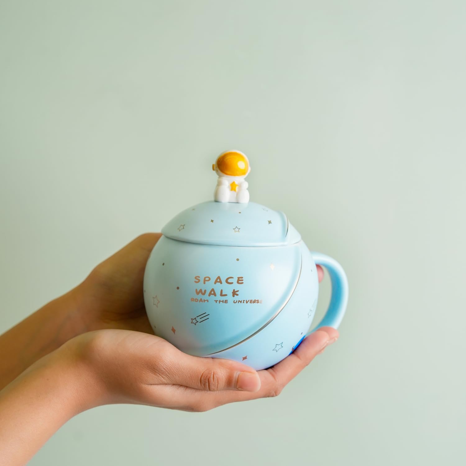 Astronaut Planet Coffee Mug with 3D Creative Space, Lid & Spoon 400ml(mix color only) - Image 6