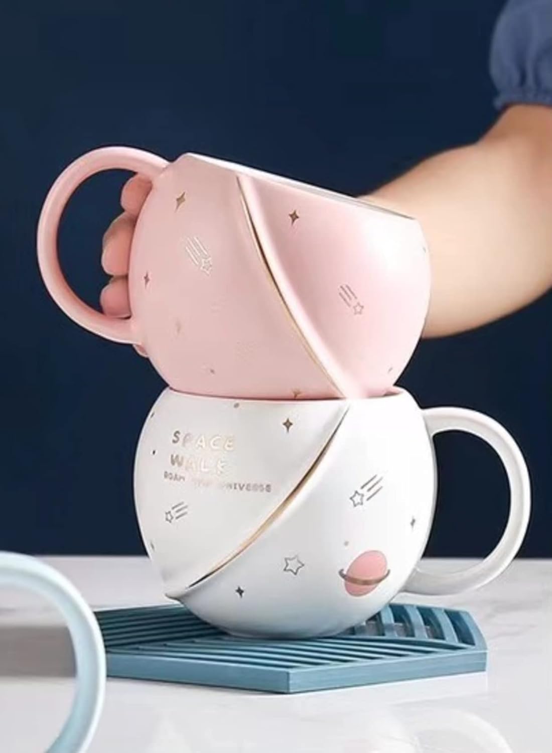 Astronaut Planet Coffee Mug with 3D Creative Space, Lid & Spoon 400ml(mix color only) - Image 5