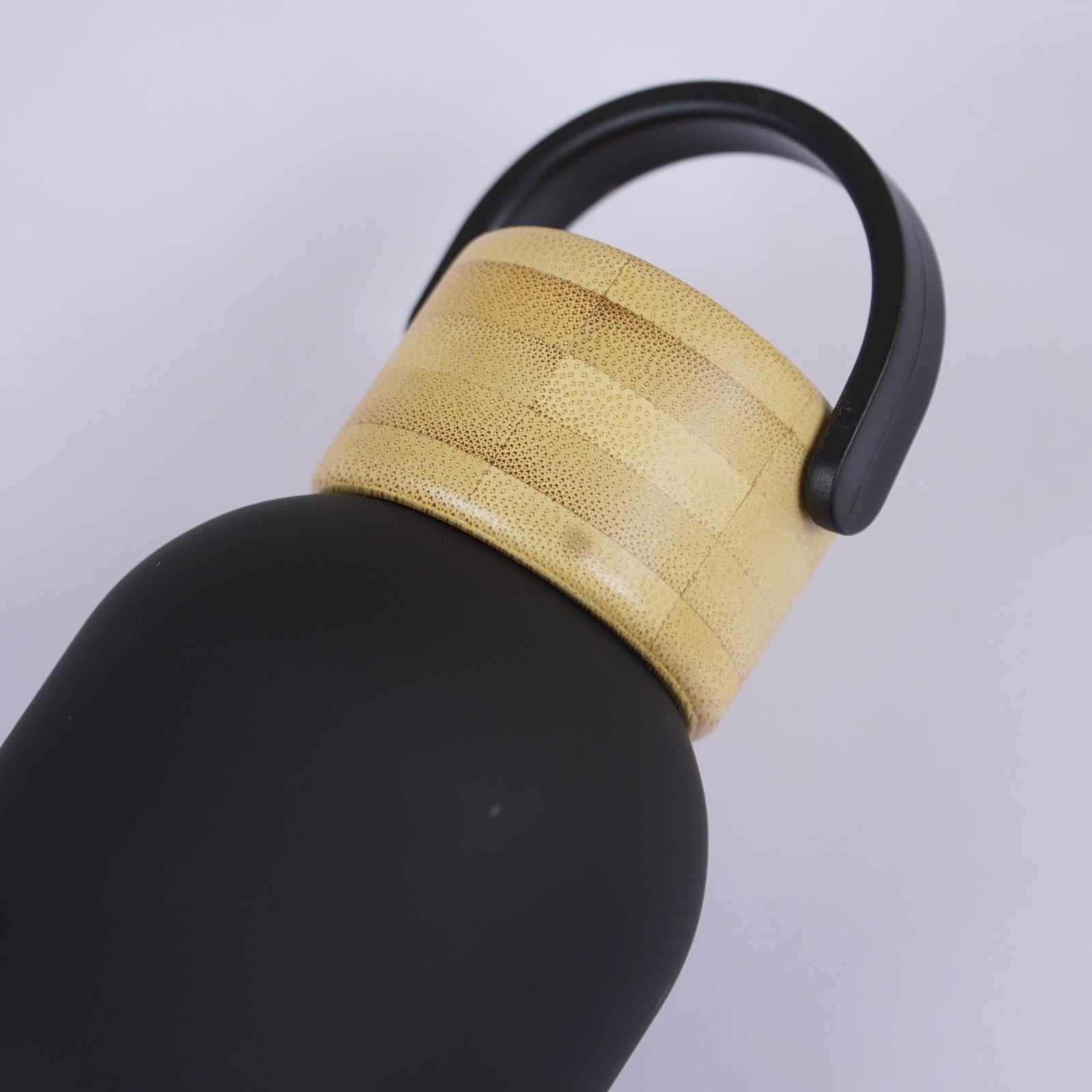 500 ML Insulated Water Bottle with Natural Wooden Lid(Black, Green only) - Image 17