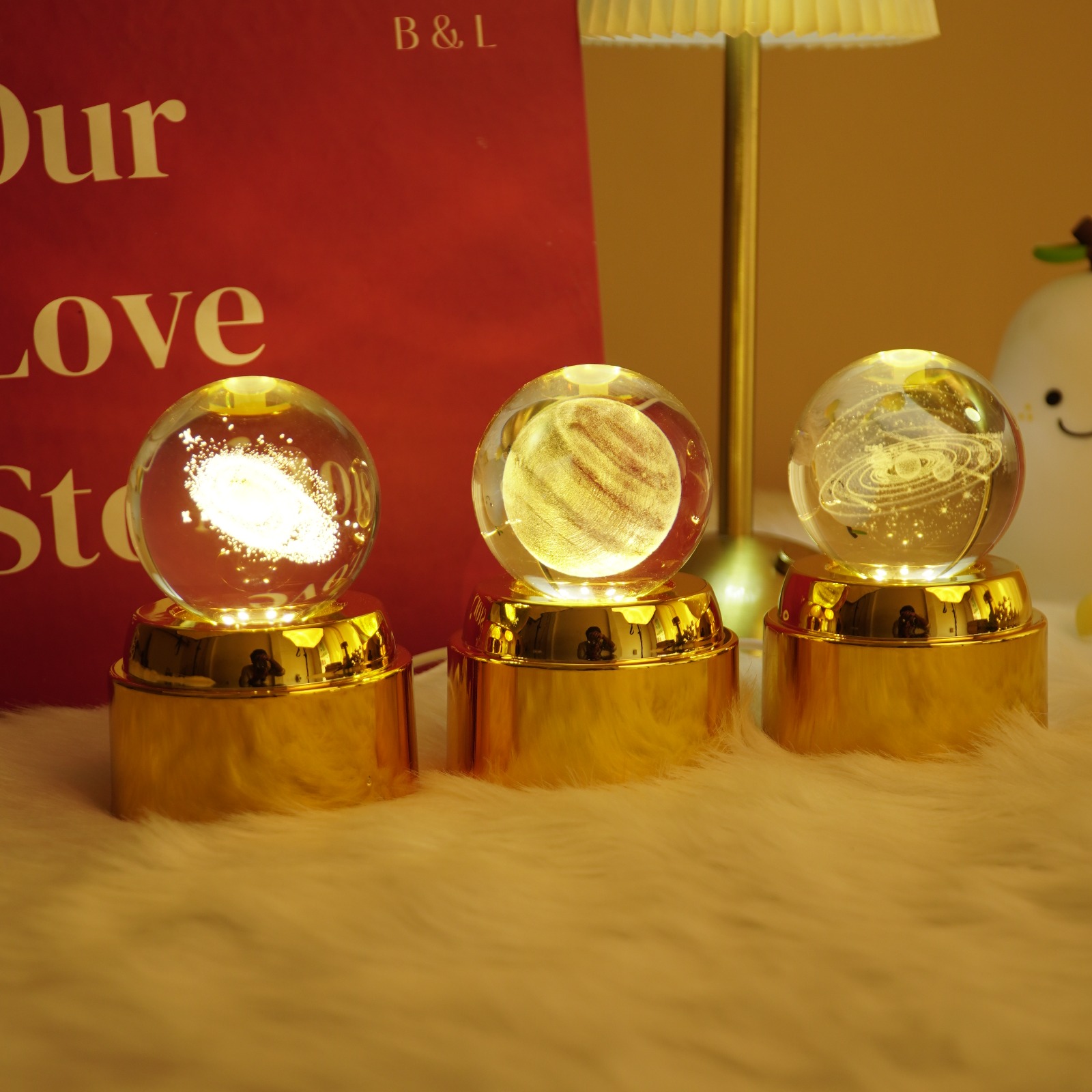 Rotating Crystal Ball Lamp(Random Design Only)