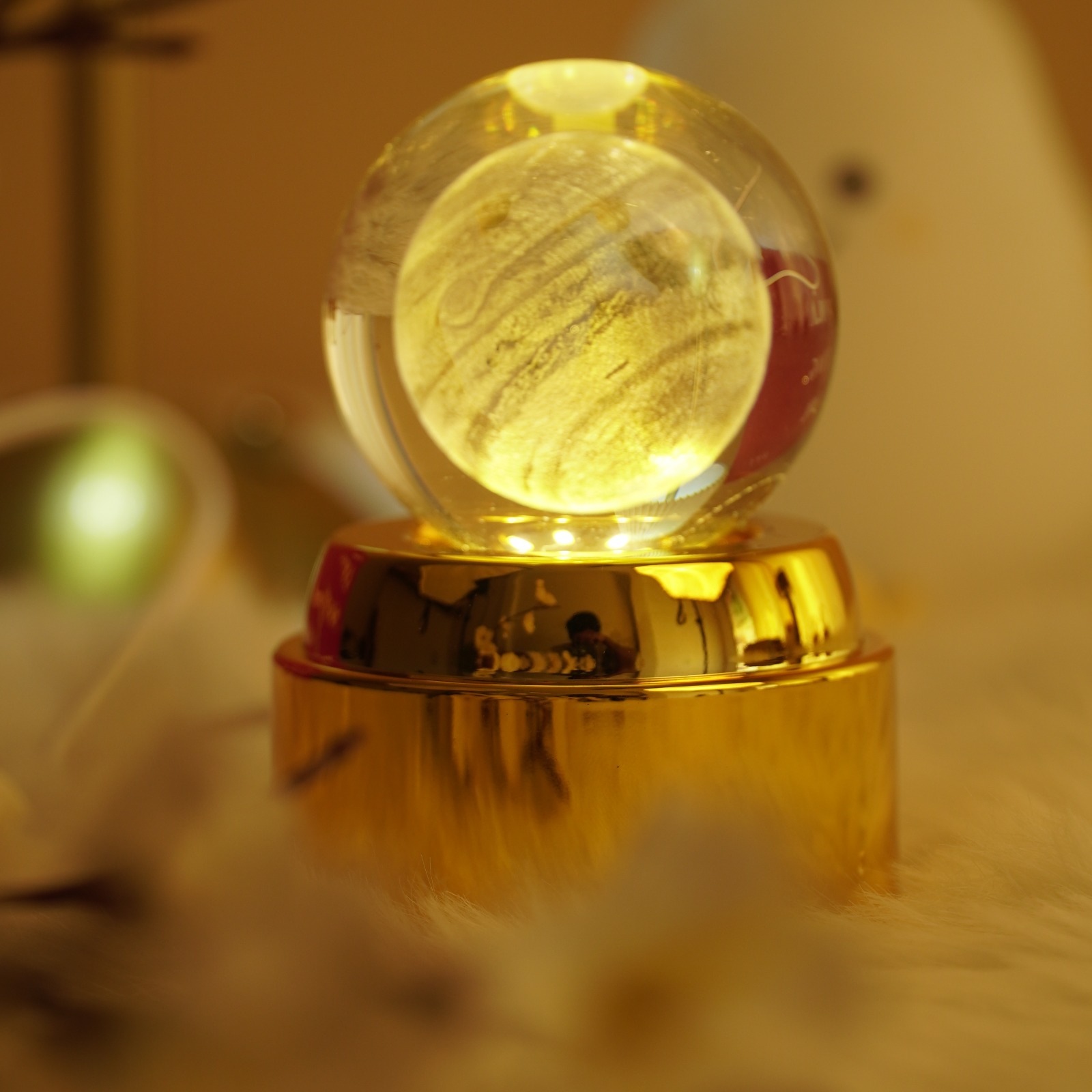 Rotating Crystal Ball Lamp(Random Design Only) - Image 2